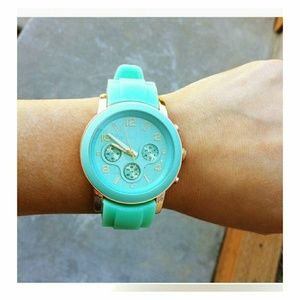 Rubber mint watch with painted gold plating - New!